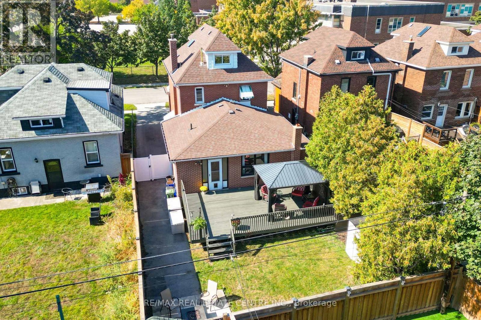 45 WEXFORD AVE S