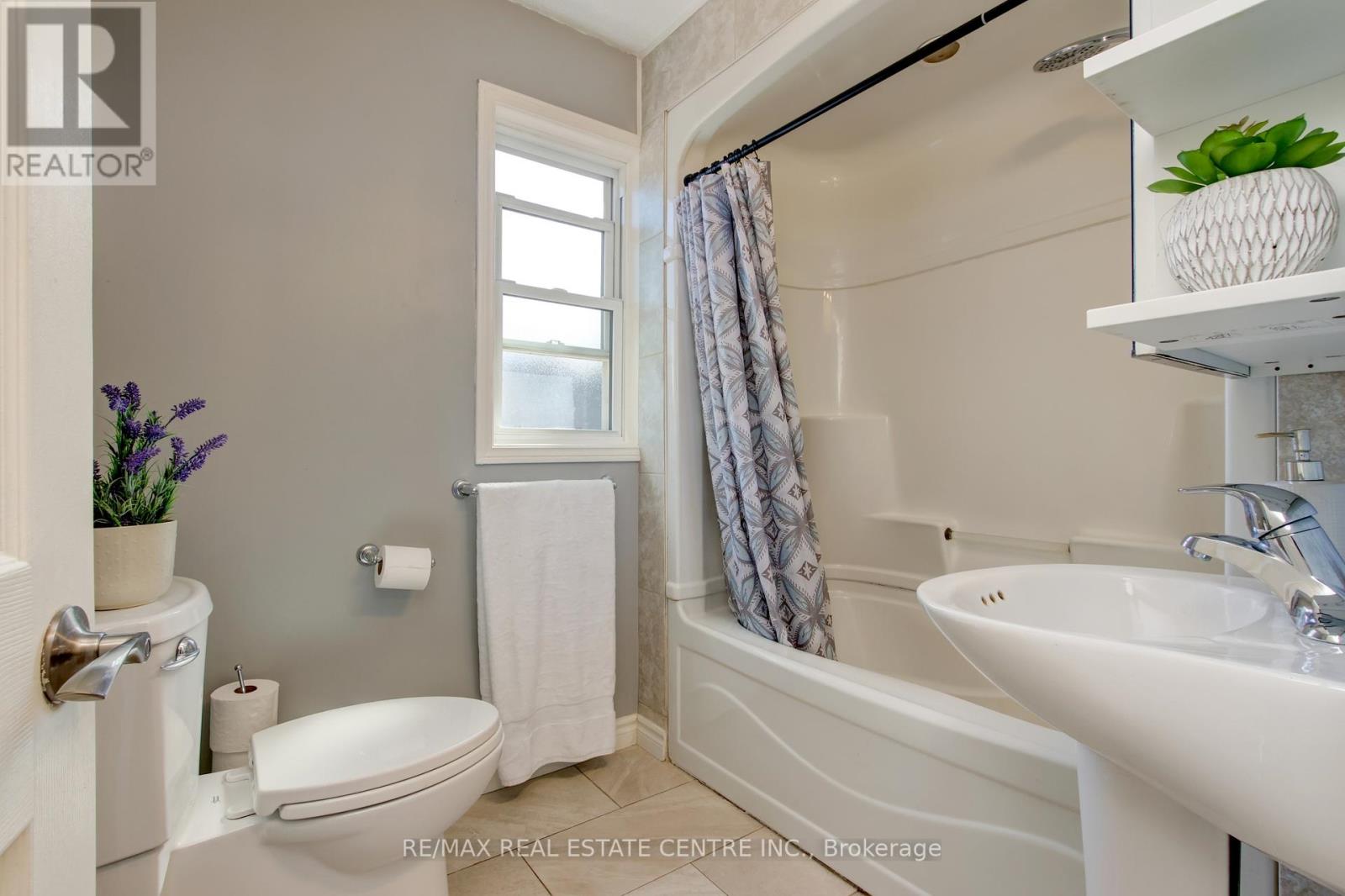 45 WEXFORD AVE S
