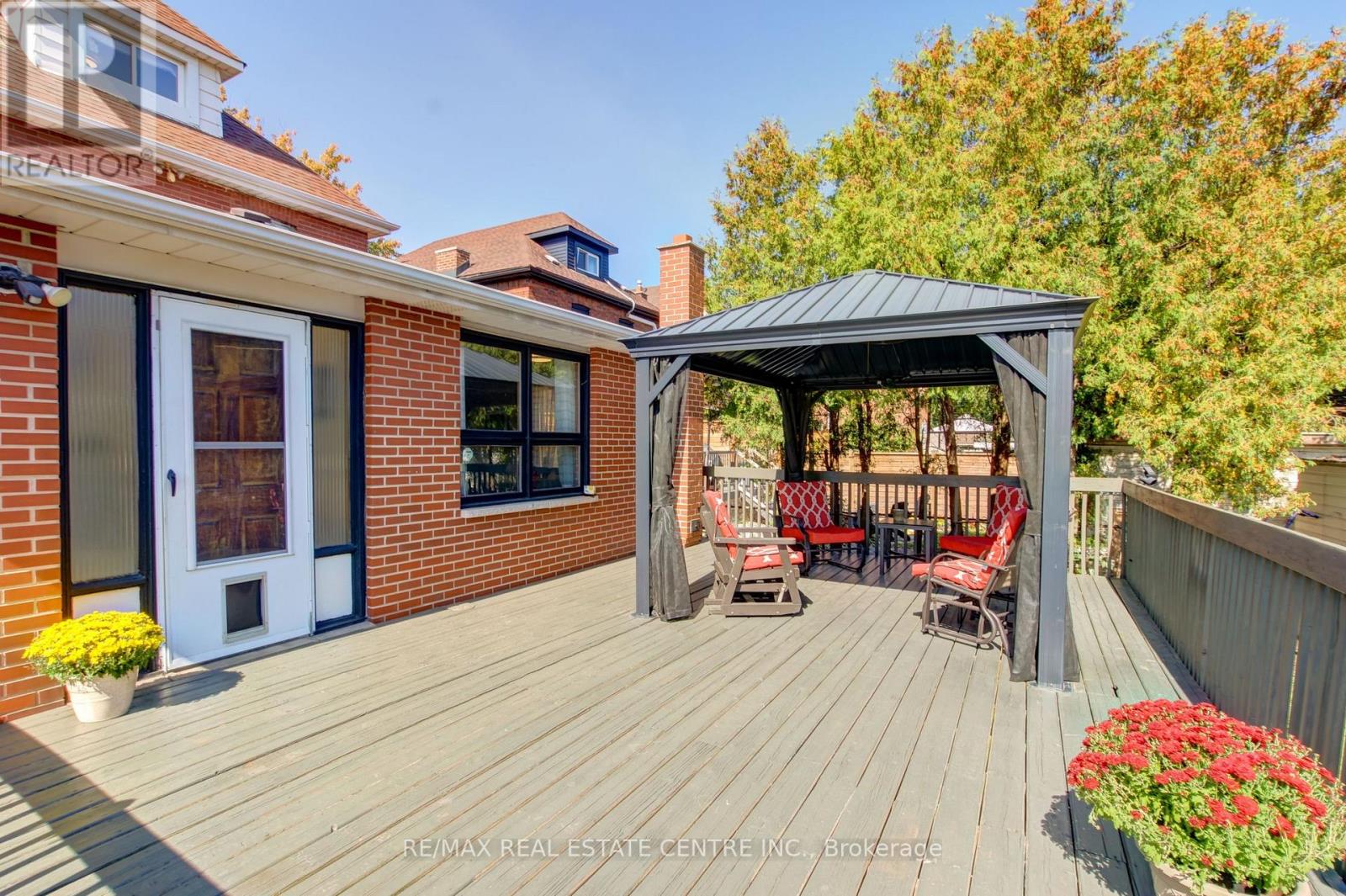 45 WEXFORD AVE S