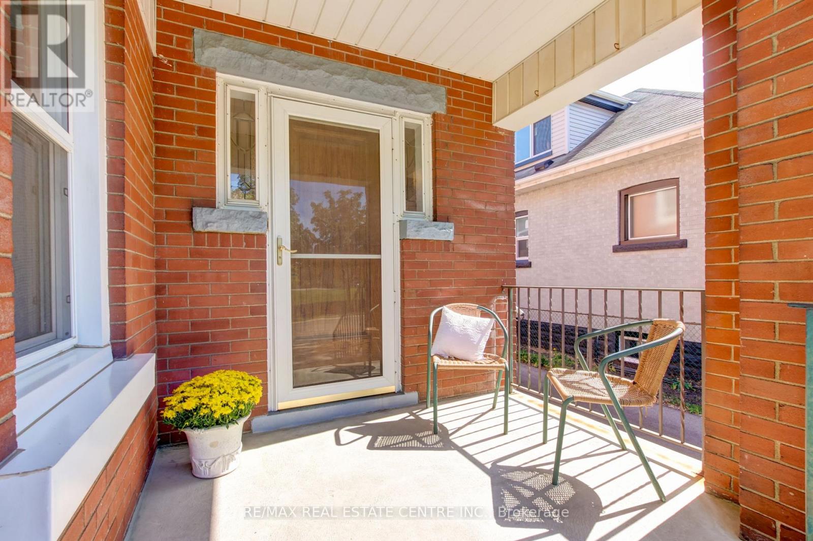 45 WEXFORD AVE S