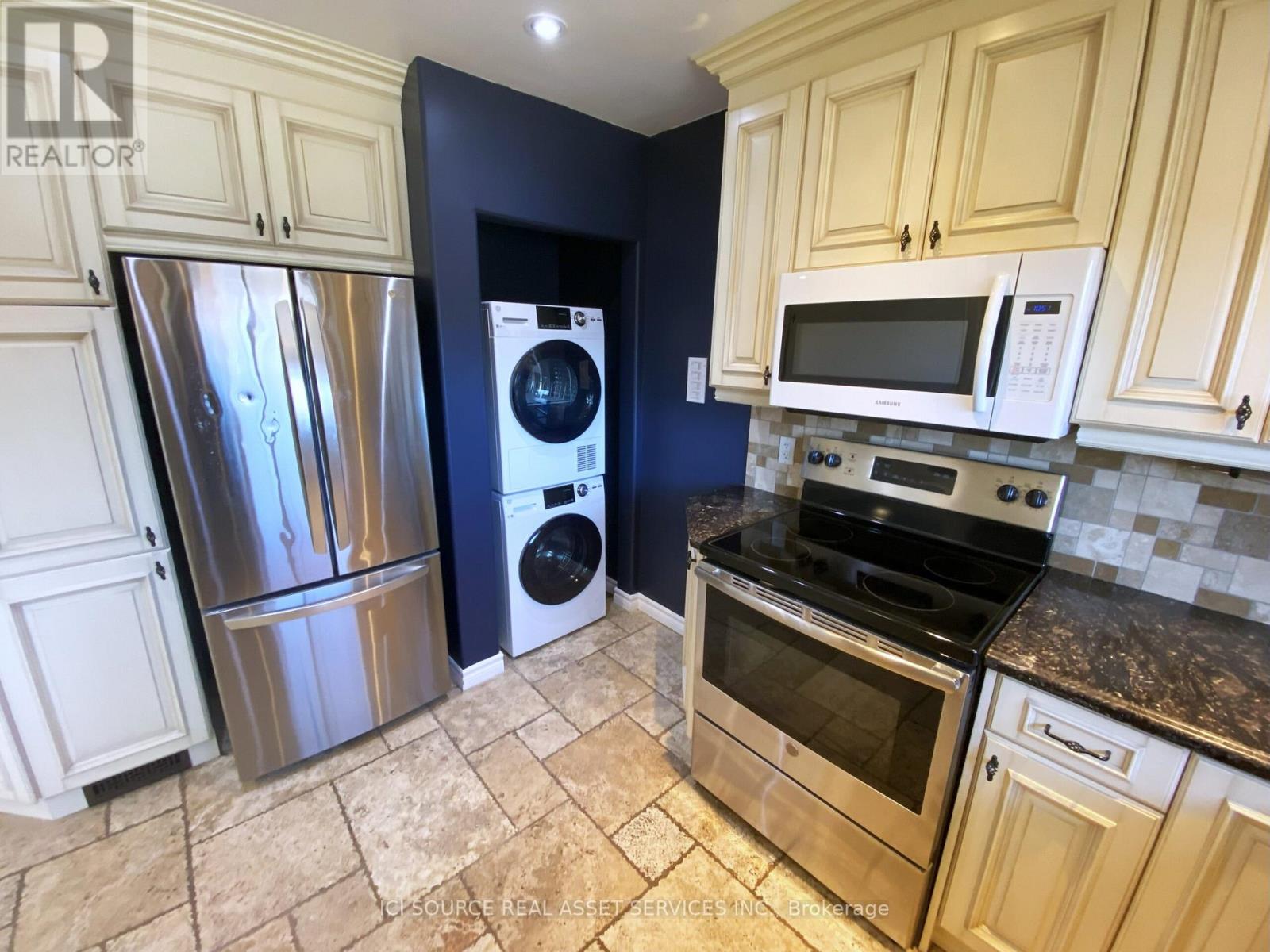 #1 -42 DESCHENE AVE, #1