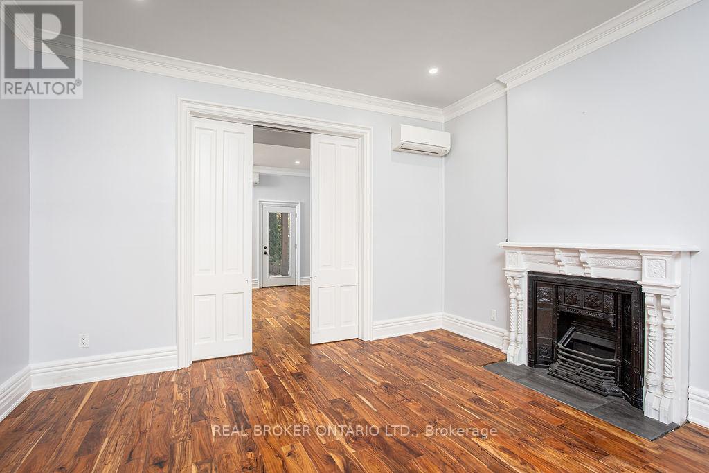 #B -9 STANLEY AVE, #B