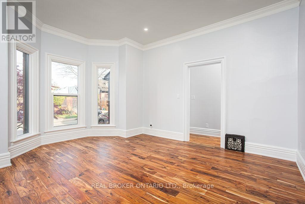 #B -9 STANLEY AVE, #B