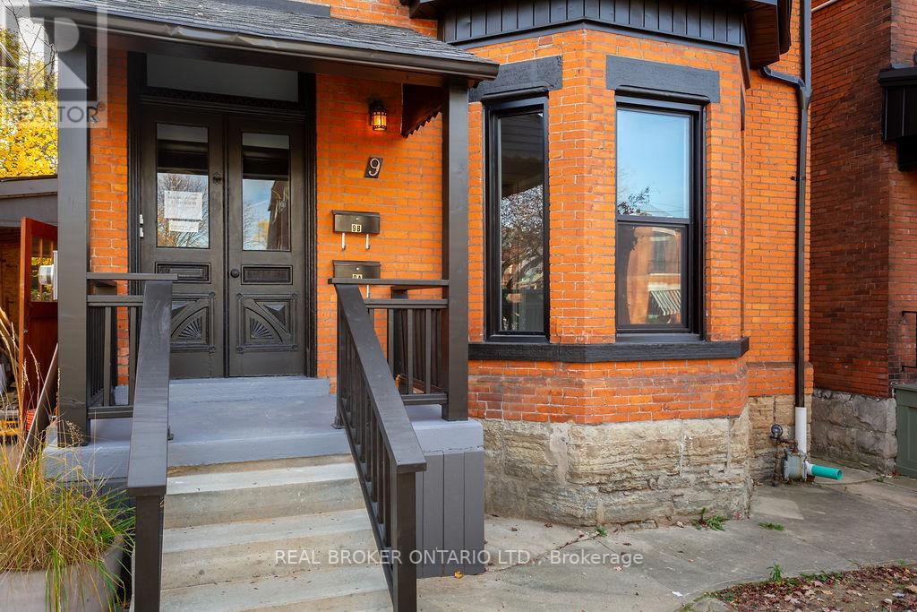 #B -9 STANLEY AVE, #B