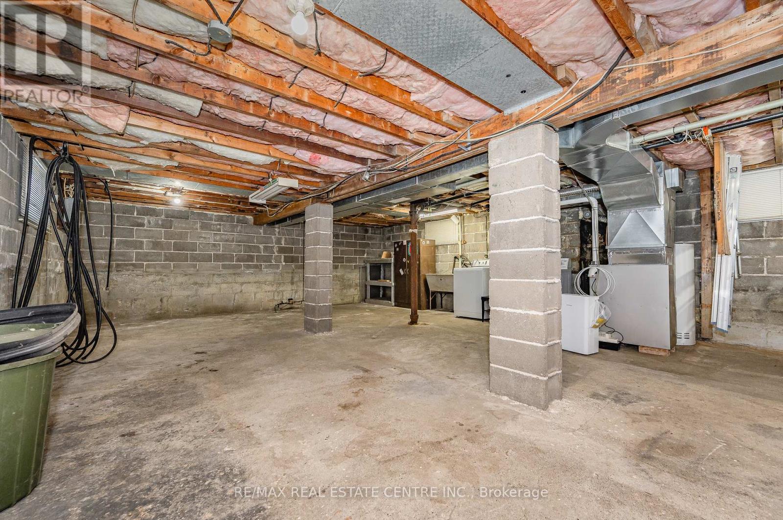 10 VIMY ST
