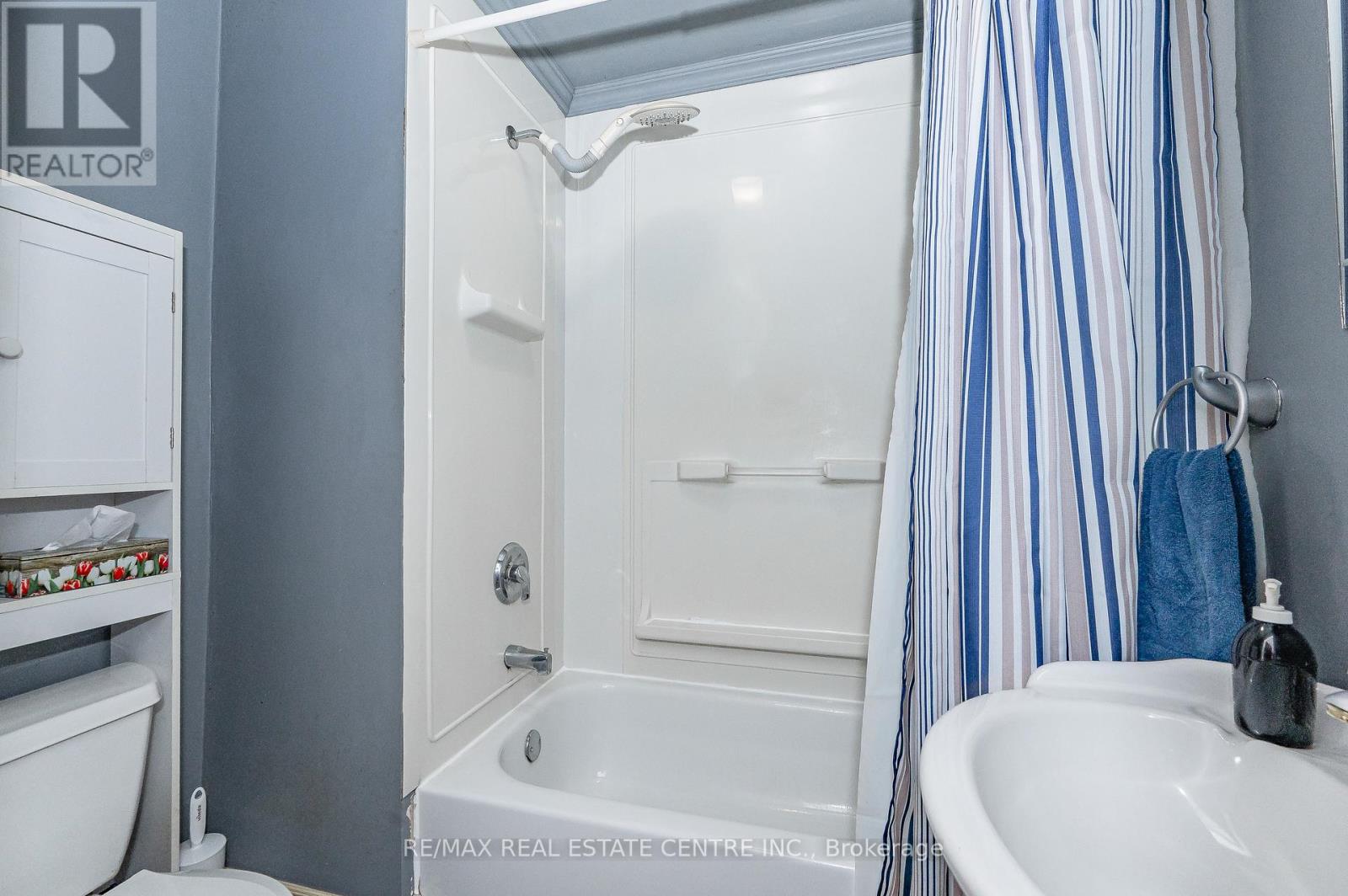 10 VIMY ST
