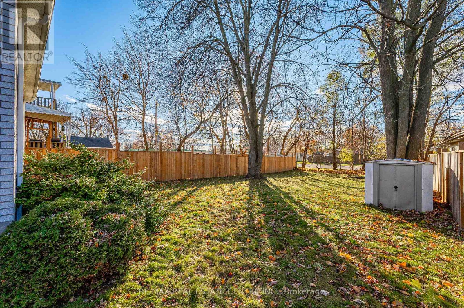 10 VIMY ST