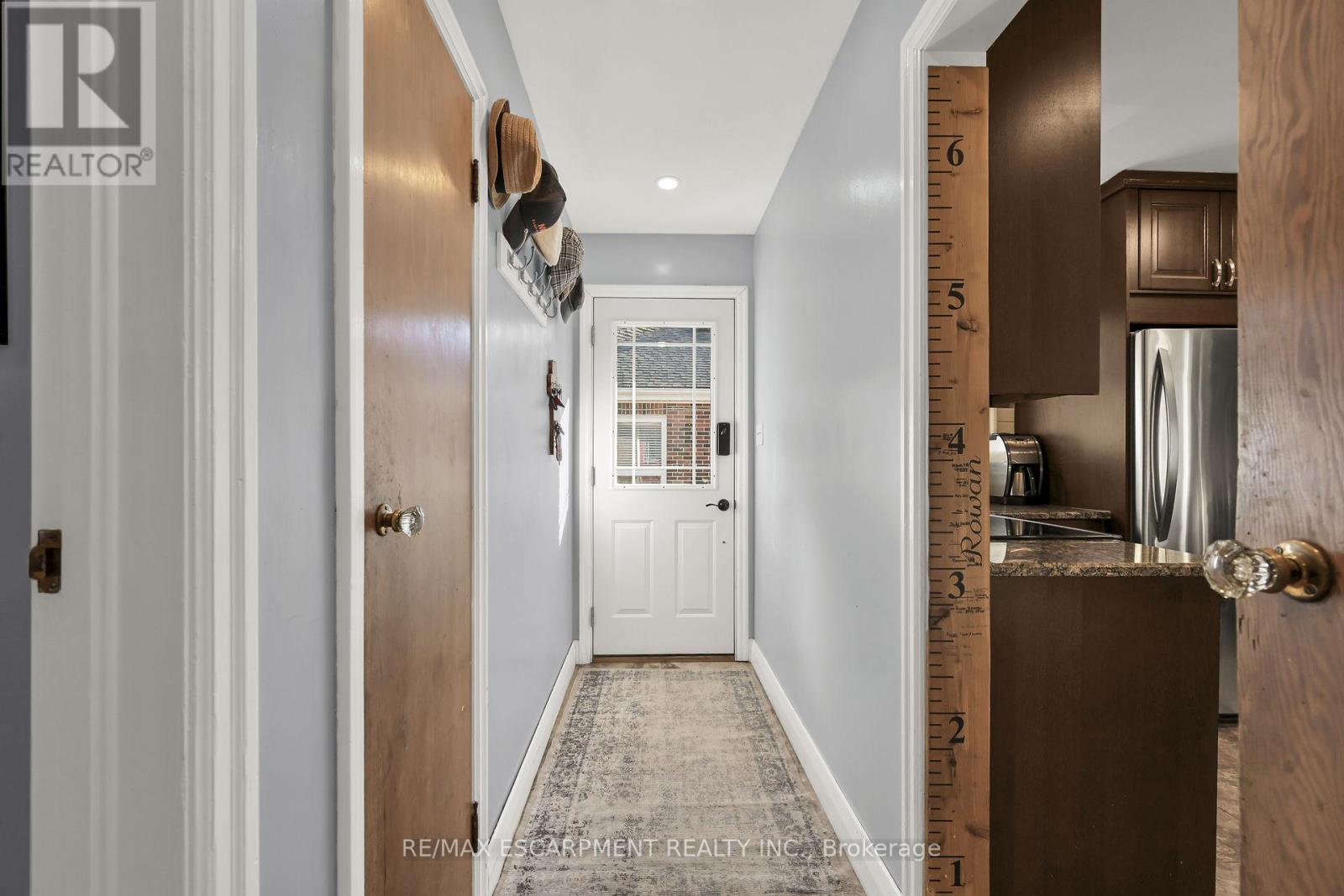33 DUDHOPE AVE