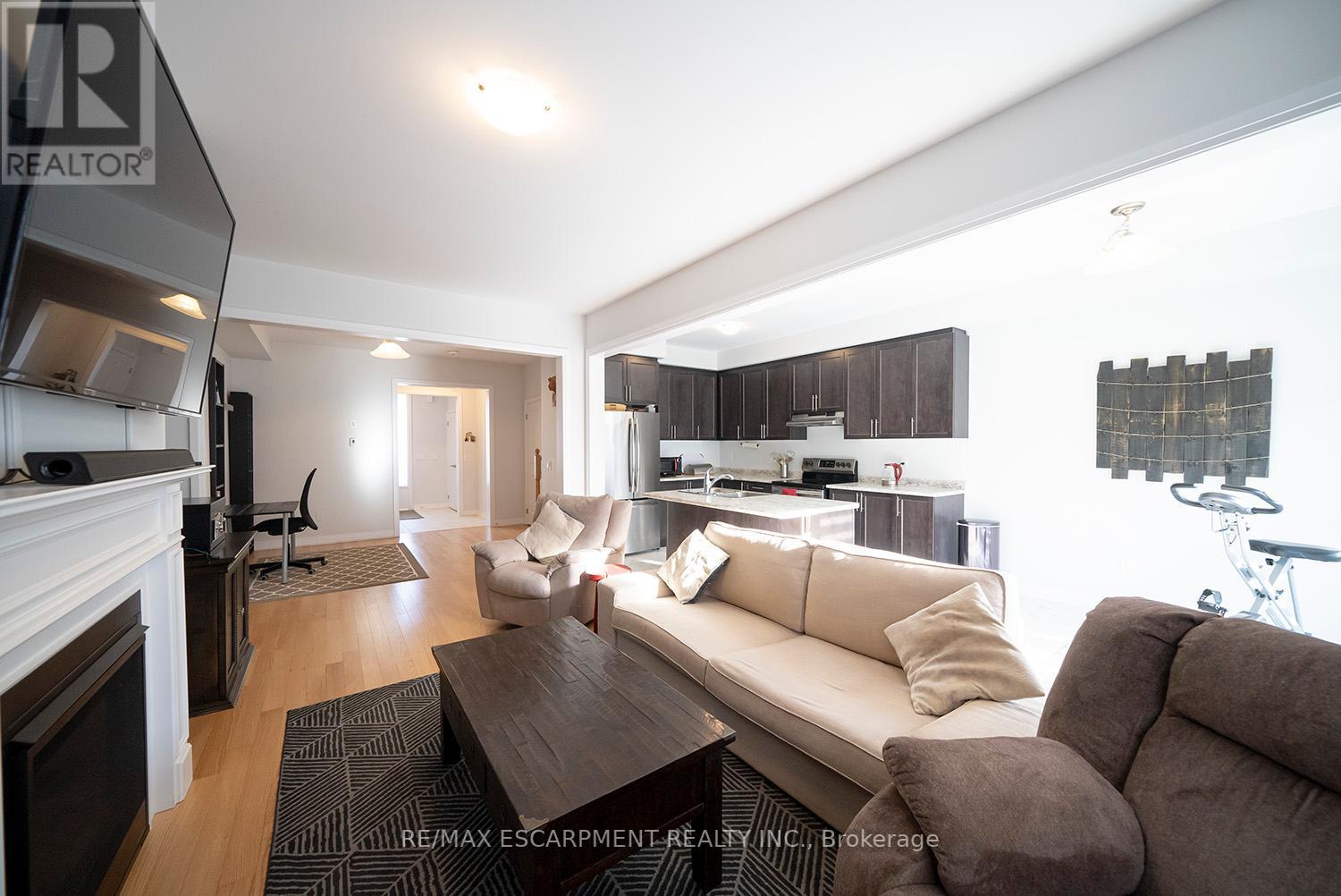 204 HUNTINGFORD TR