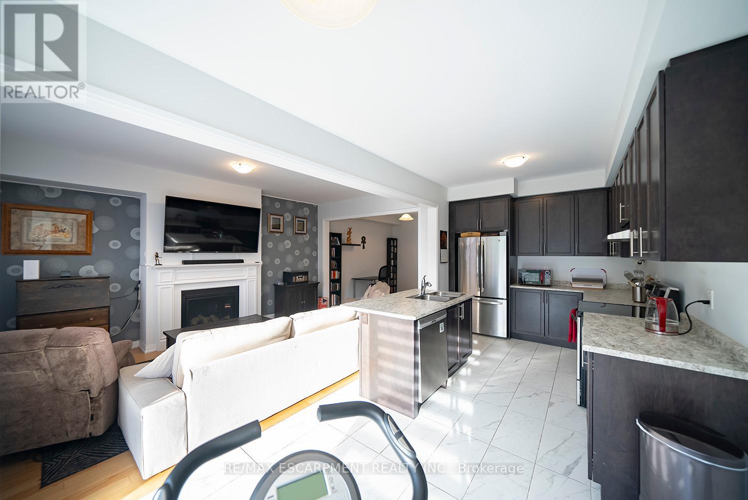 204 HUNTINGFORD TR