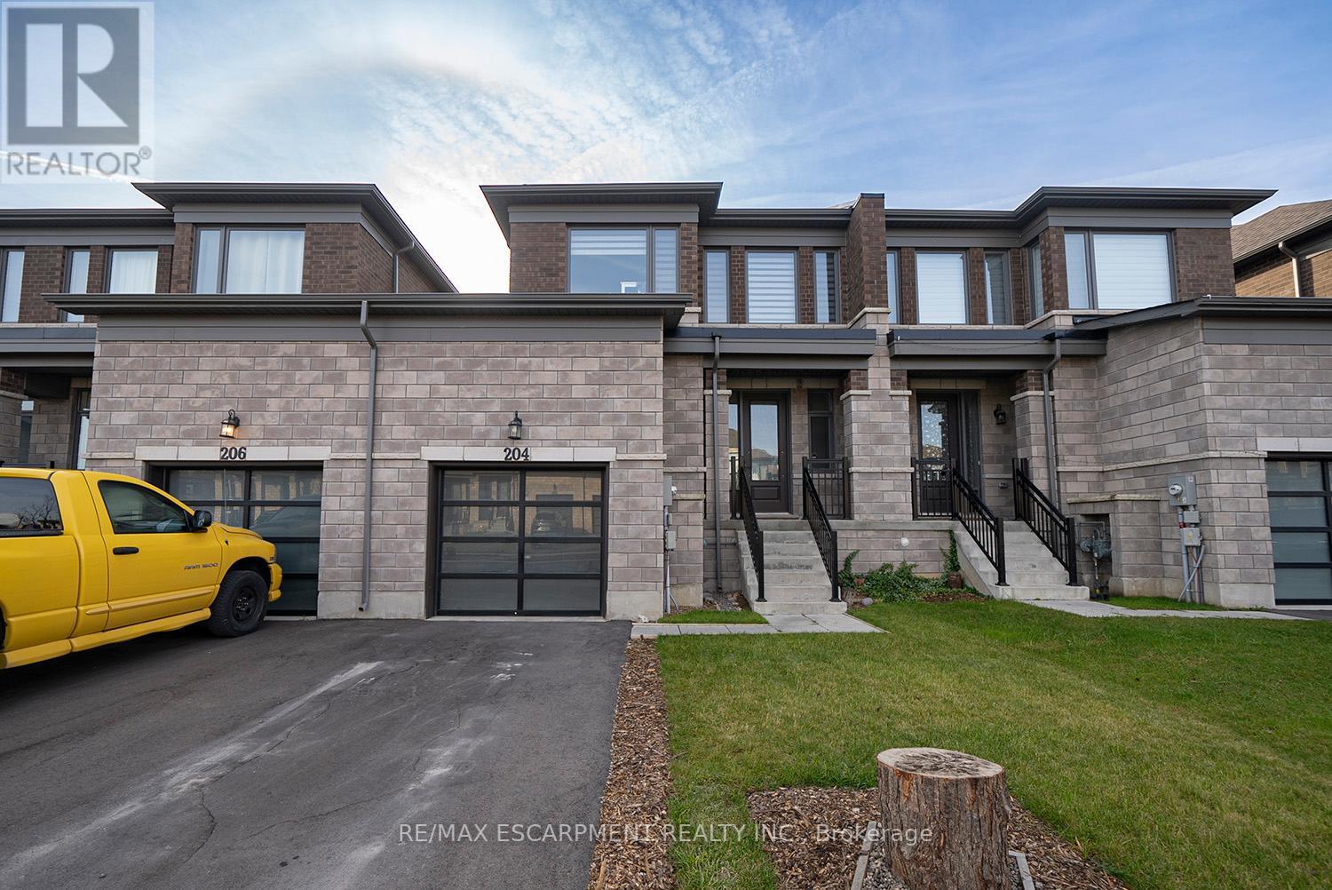 204 HUNTINGFORD TR