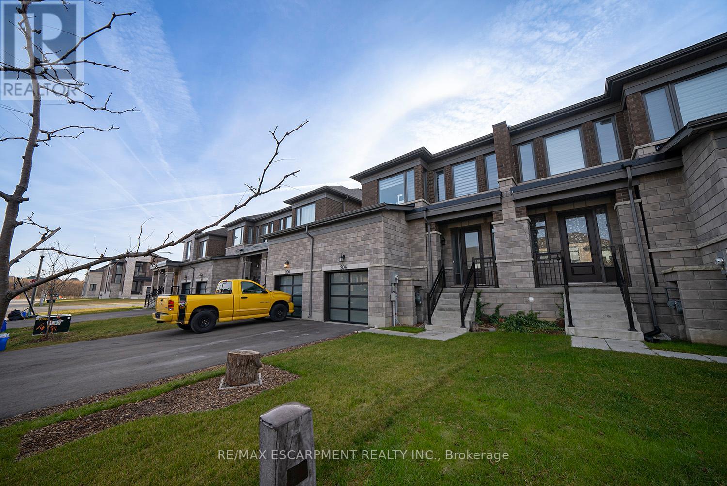 204 HUNTINGFORD TR