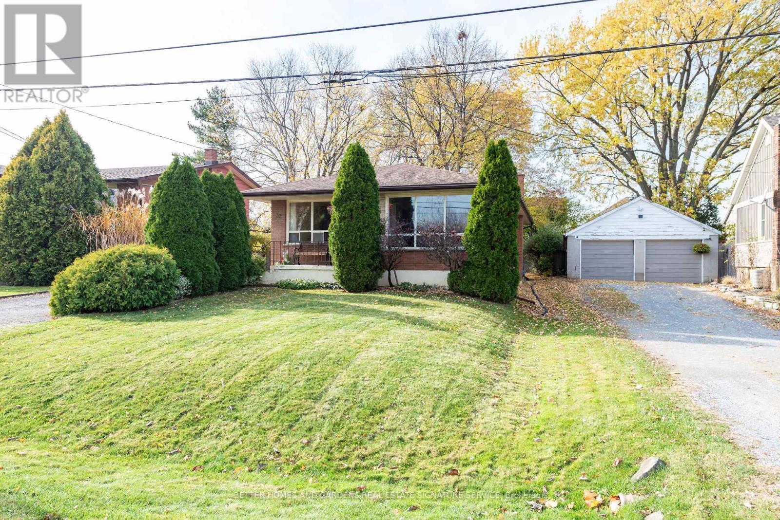 32 VALLEY RD