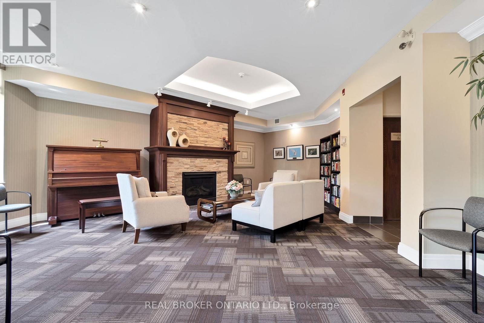 #113 -400 ROMEO ST N, #113