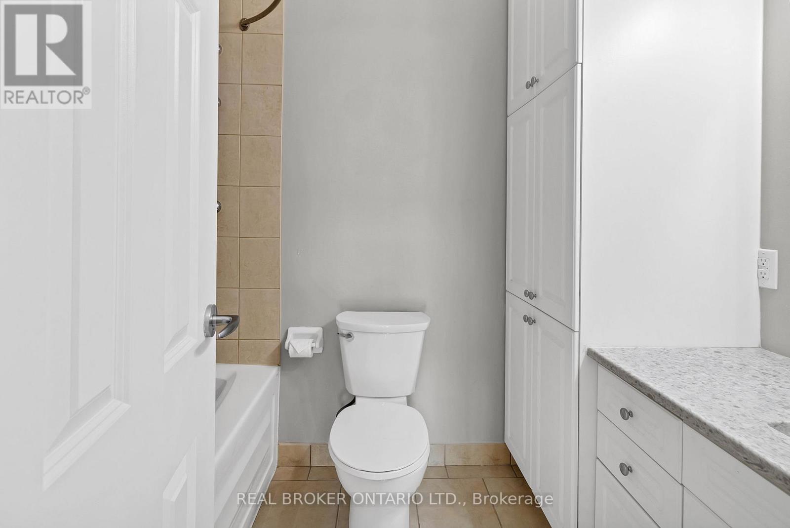 #113 -400 ROMEO ST N, #113