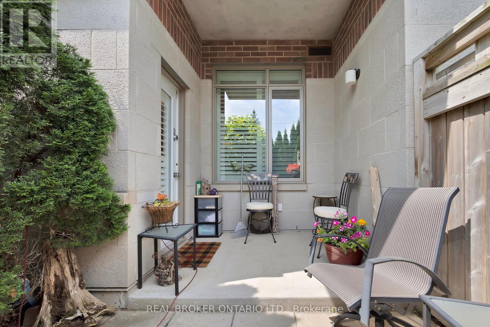 #113 -400 ROMEO ST N, #113