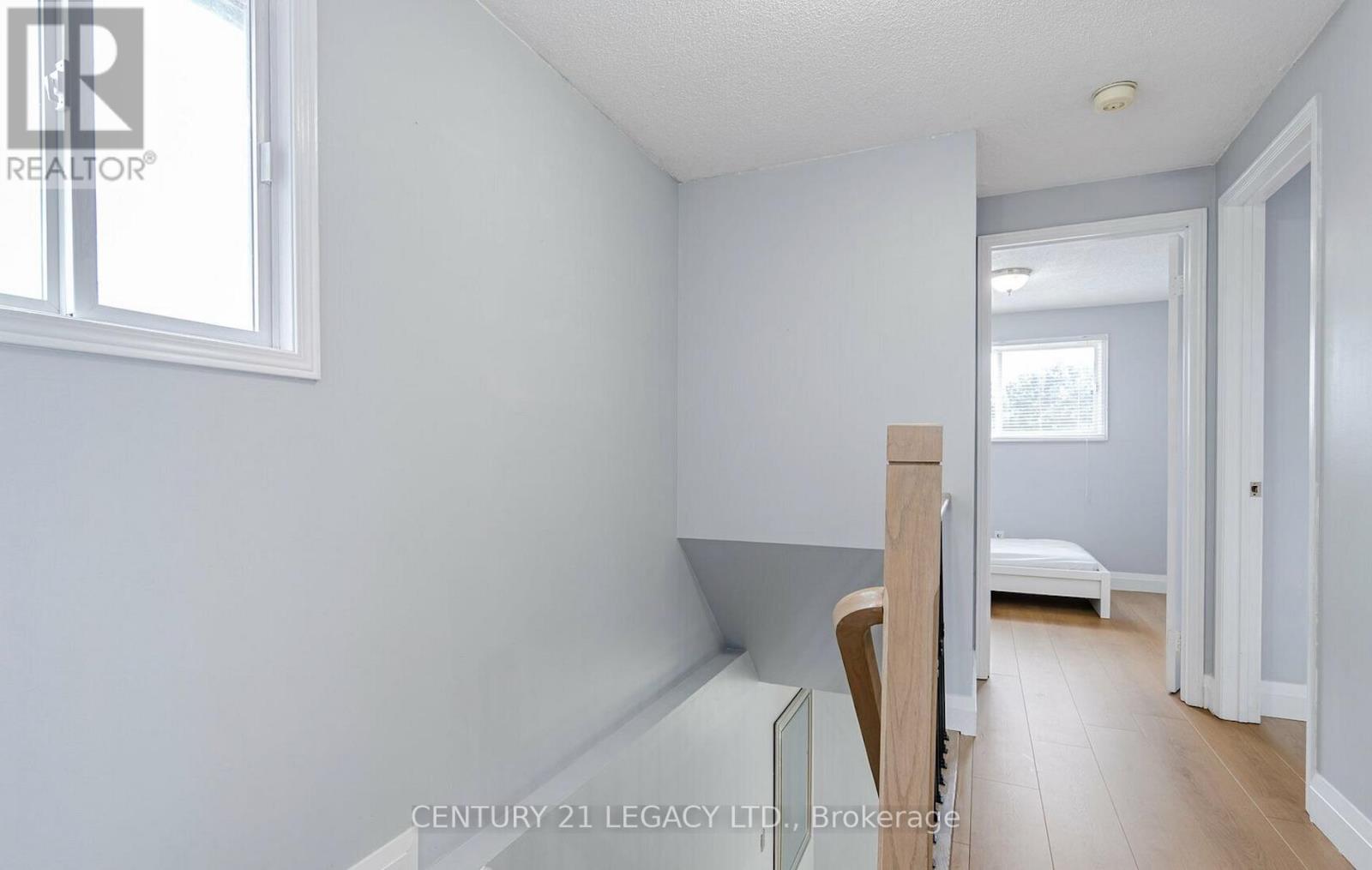 322 BENESFORT CRES