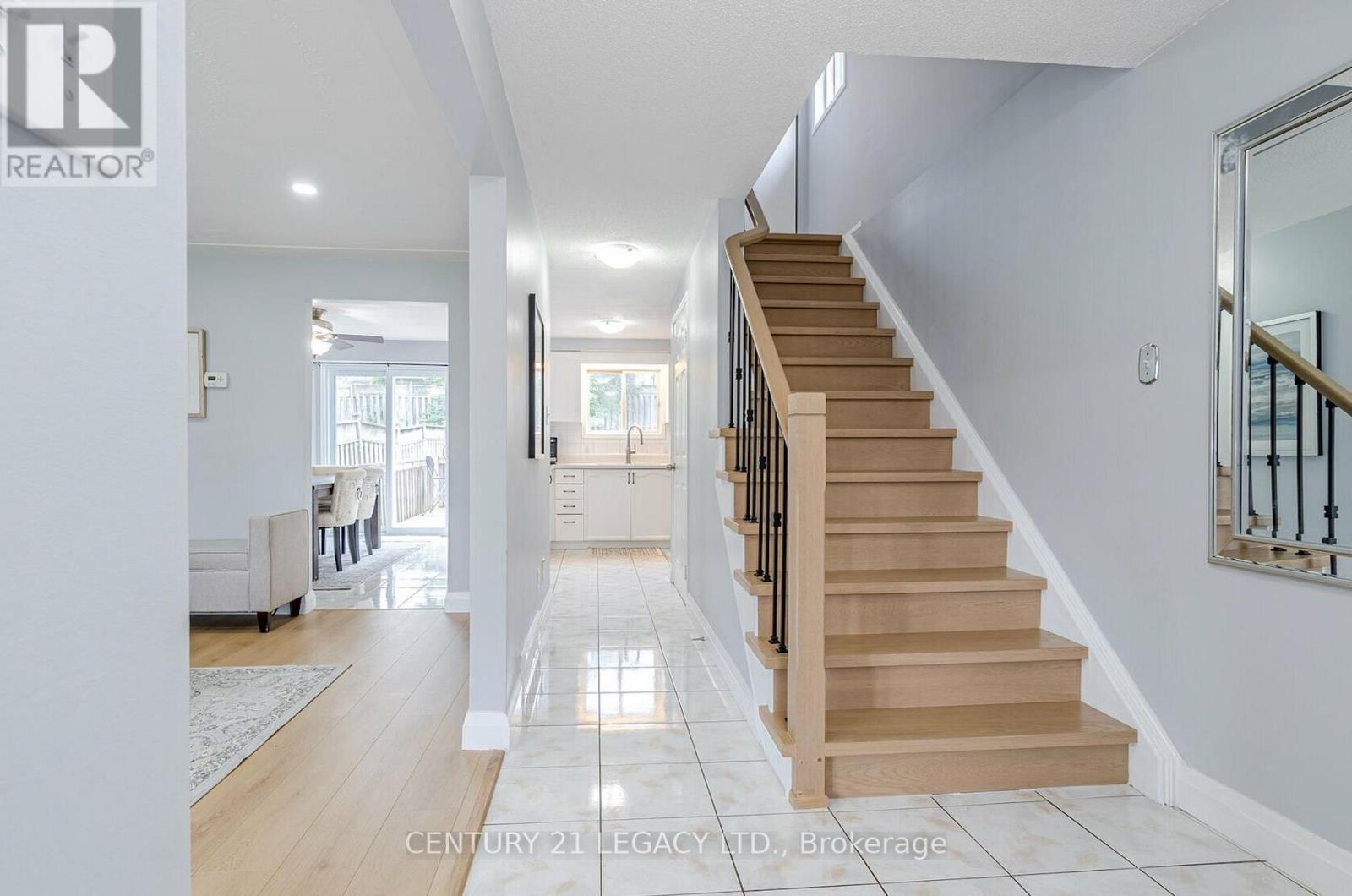 322 BENESFORT CRES