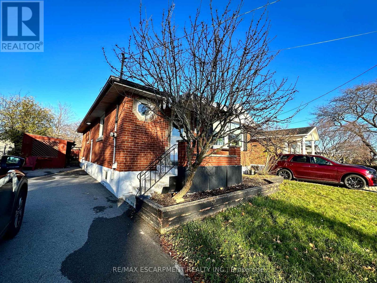 #LOWER -312 EAST 45TH ST, #Lower