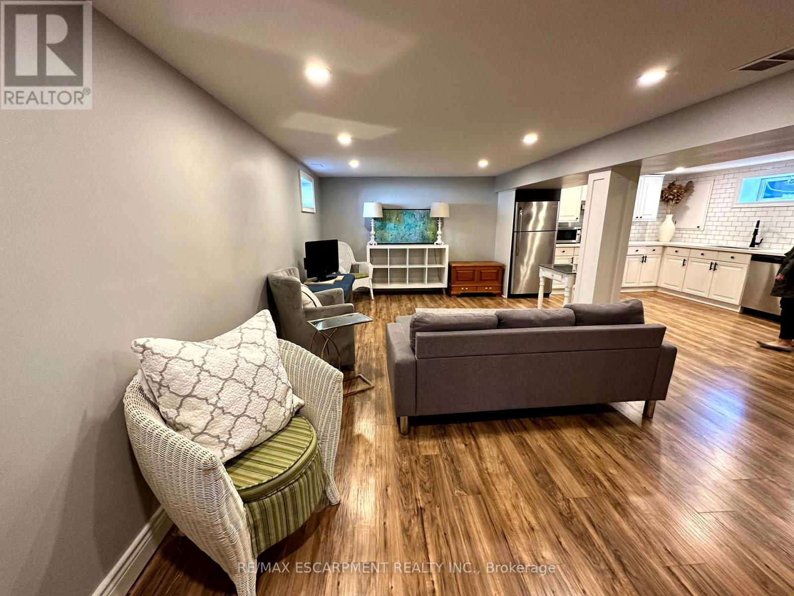 #LOWER -312 EAST 45TH ST, #Lower
