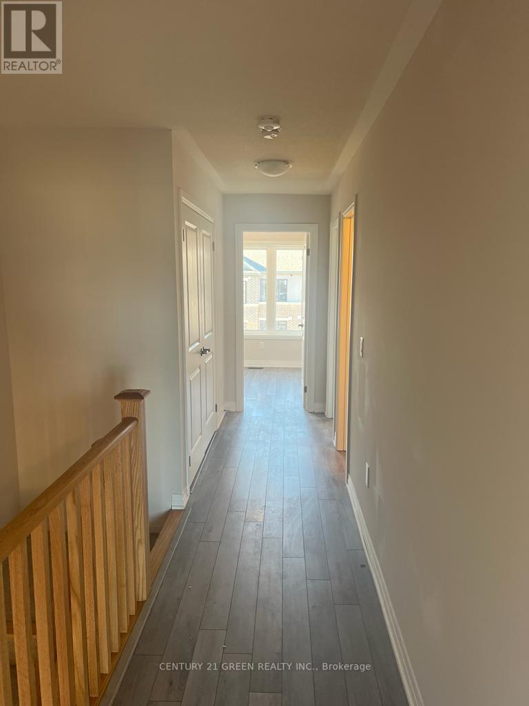 #104 -585 COLBORNE ST E, #104