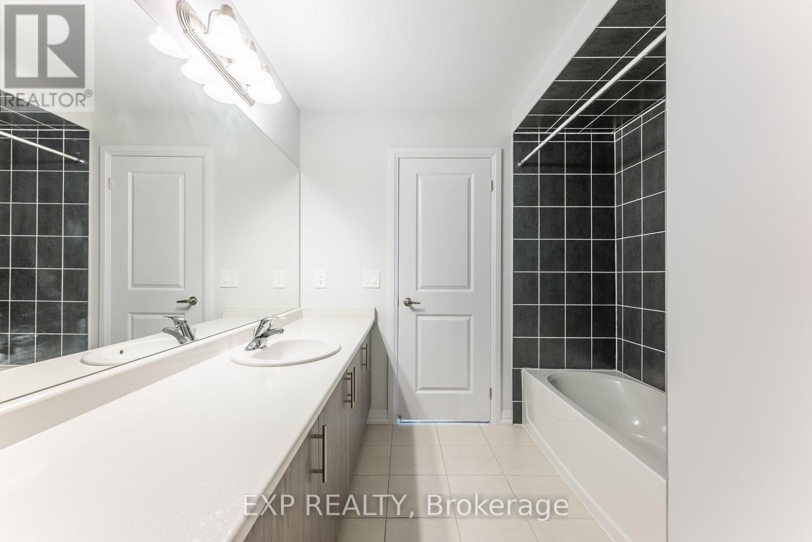 44 CORLEY ST