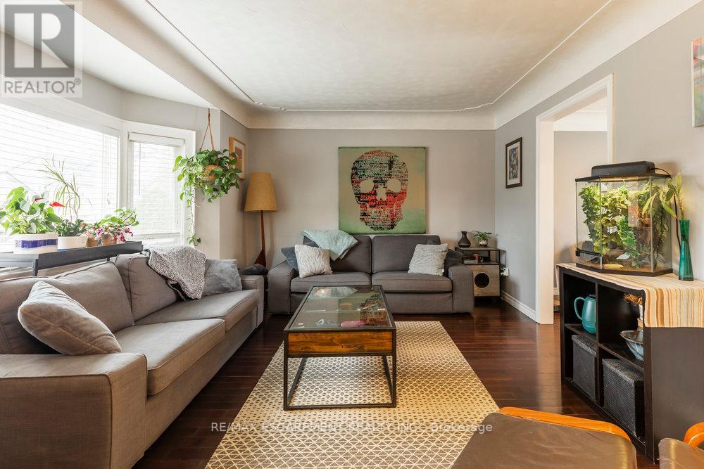 79 WEST 32ND ST