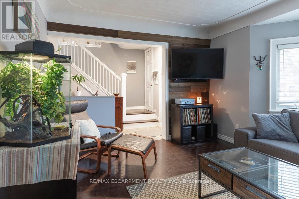 79 WEST 32ND ST