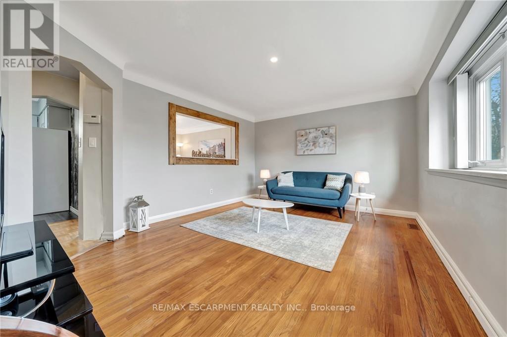34 EAST 44TH ST