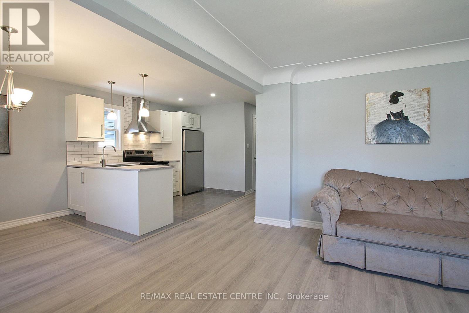 35 DELENA AVE S