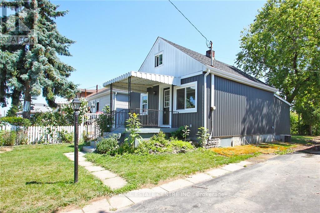 35 DELENA AVE S