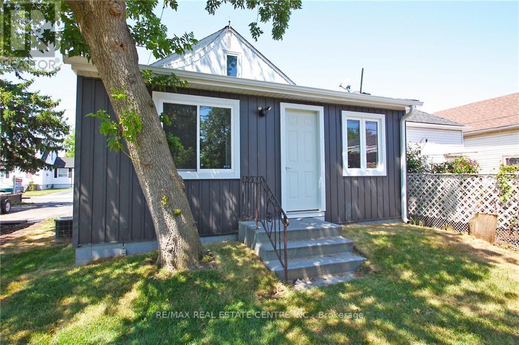 35 DELENA AVE S