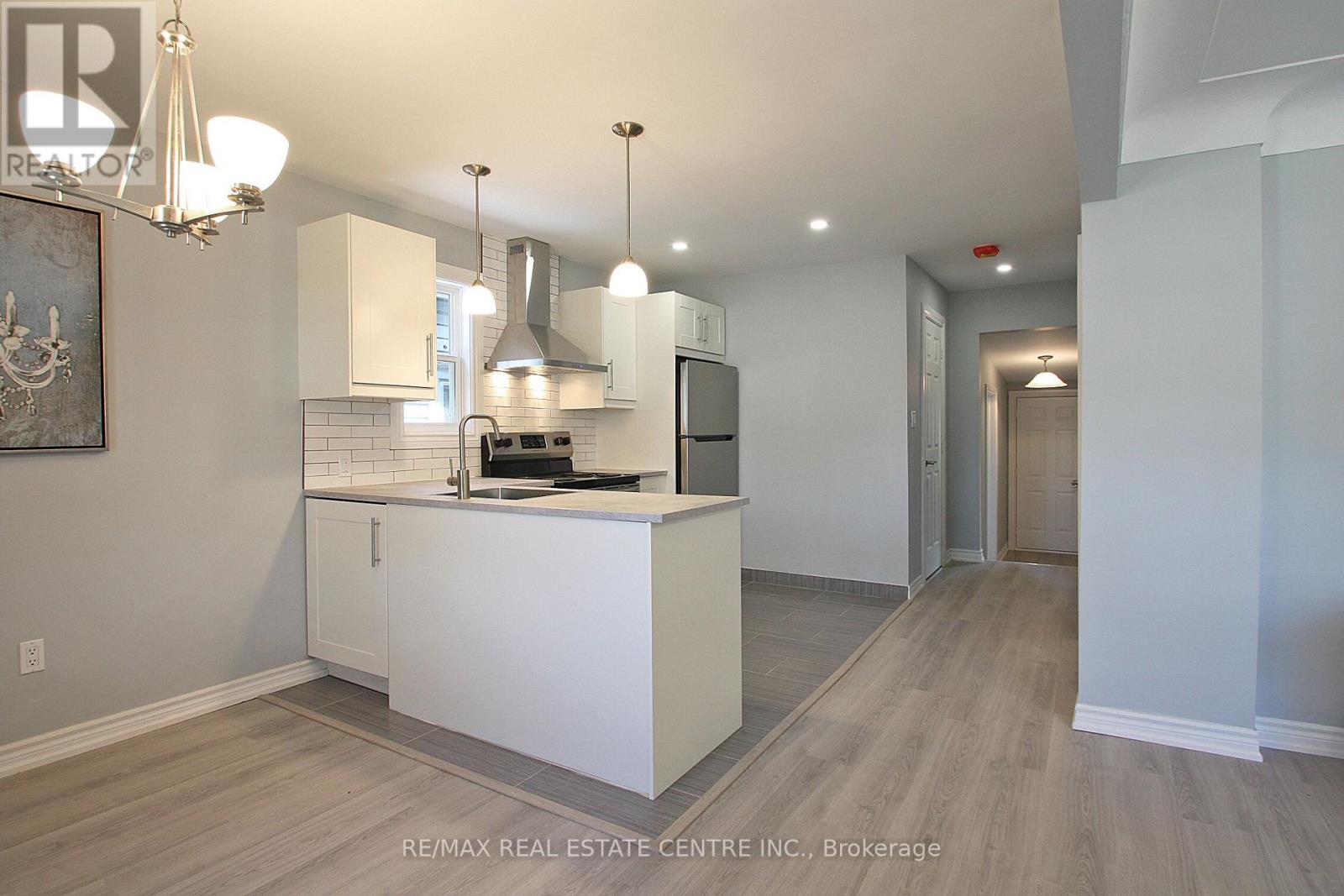 35 DELENA AVE S