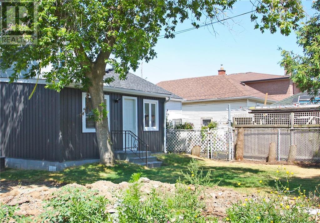 35 DELENA AVE S