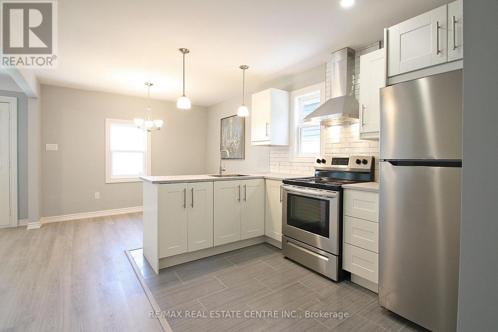 35 DELENA AVE S