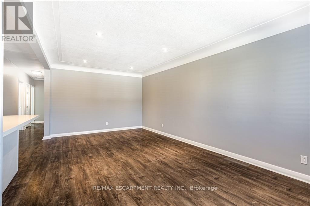 116 MCELROY RD E