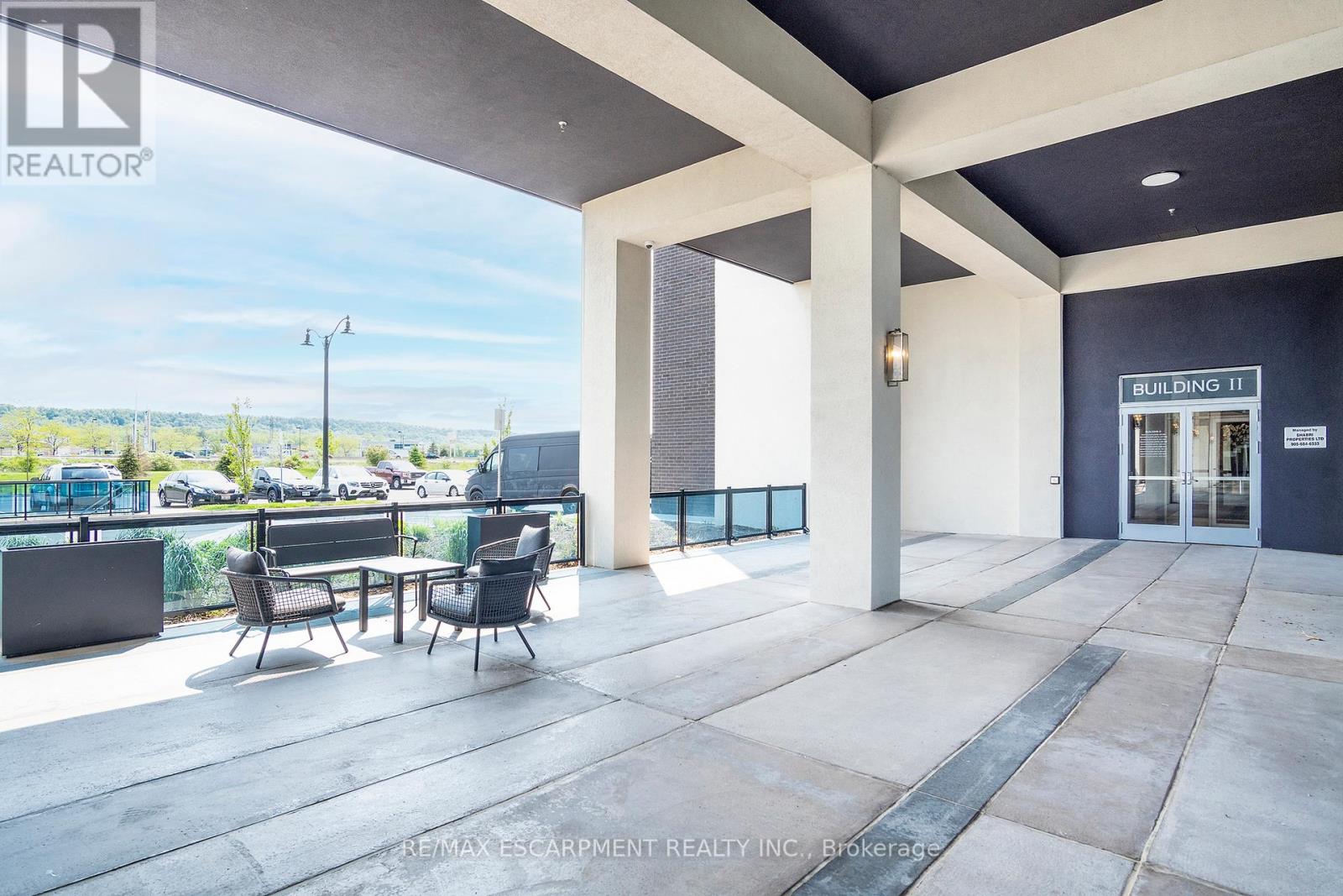 #218 -16 CONCORD PL, #218