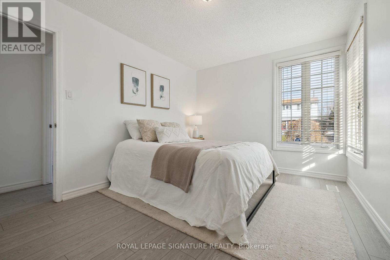 74 BIXBY CRES