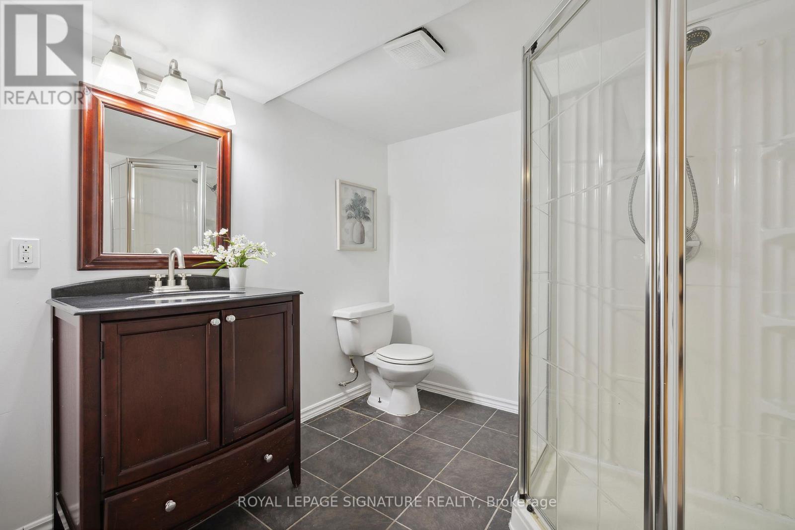 74 BIXBY CRES
