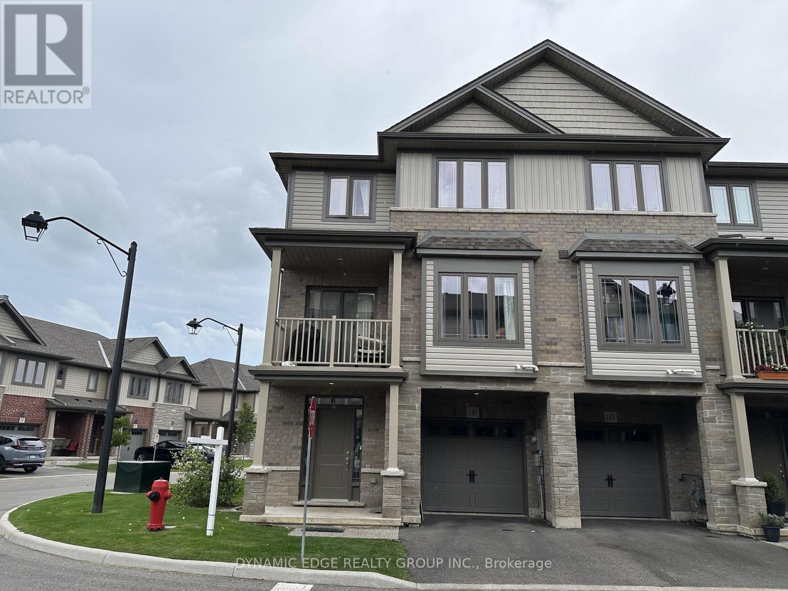 #140 -77 DIANA AVE, #140