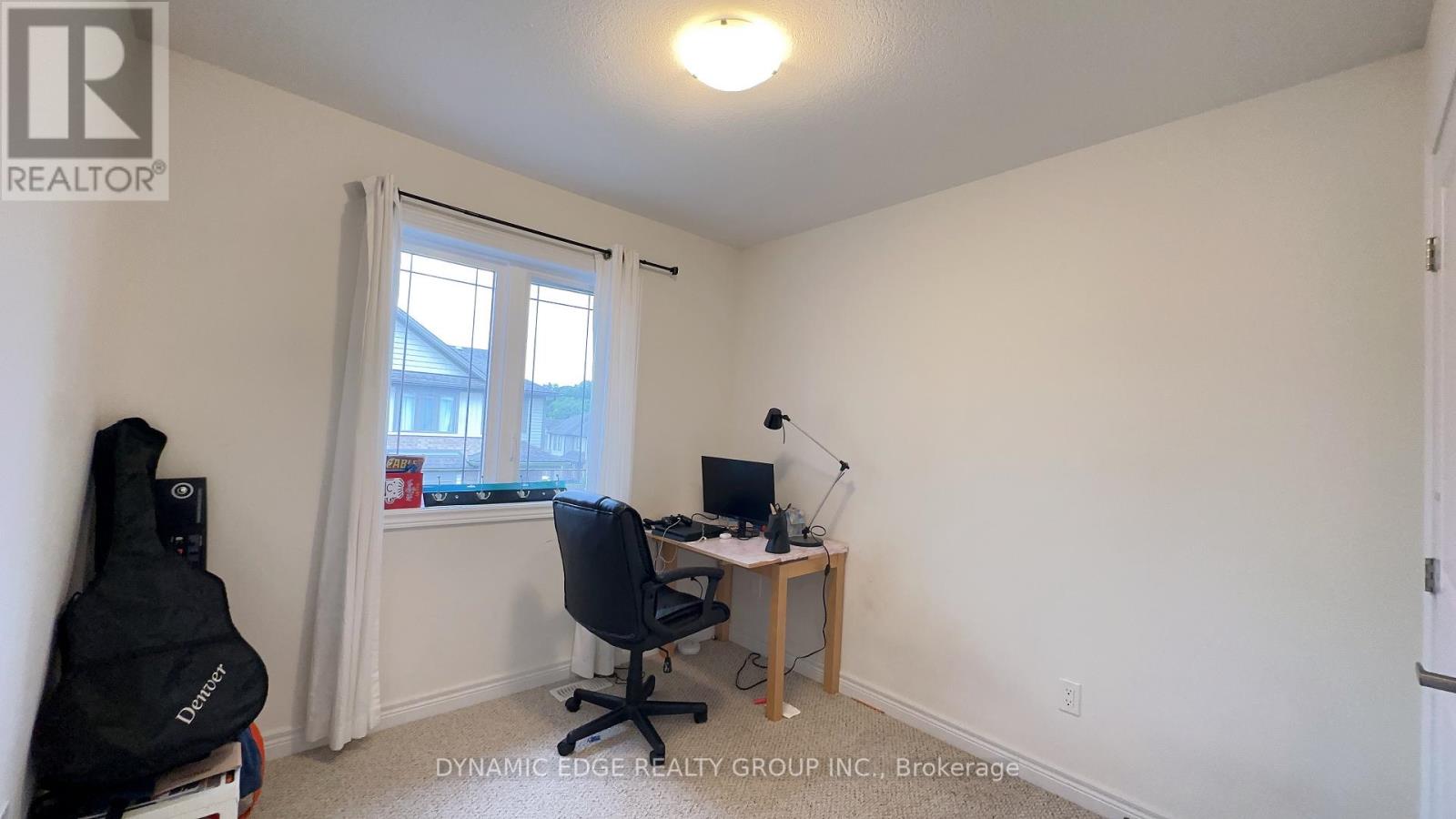 #140 -77 DIANA AVE, #140