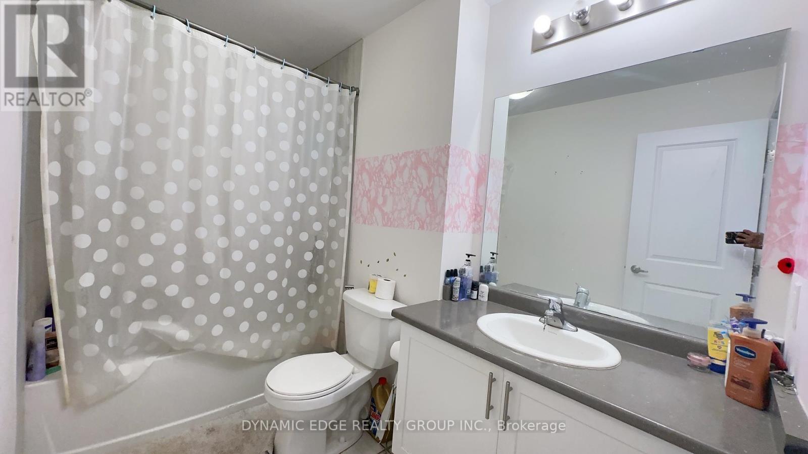 #140 -77 DIANA AVE, #140