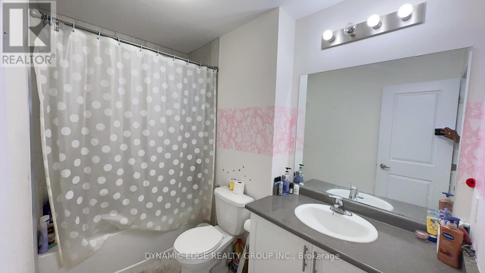 #140 -77 DIANA AVE, #140