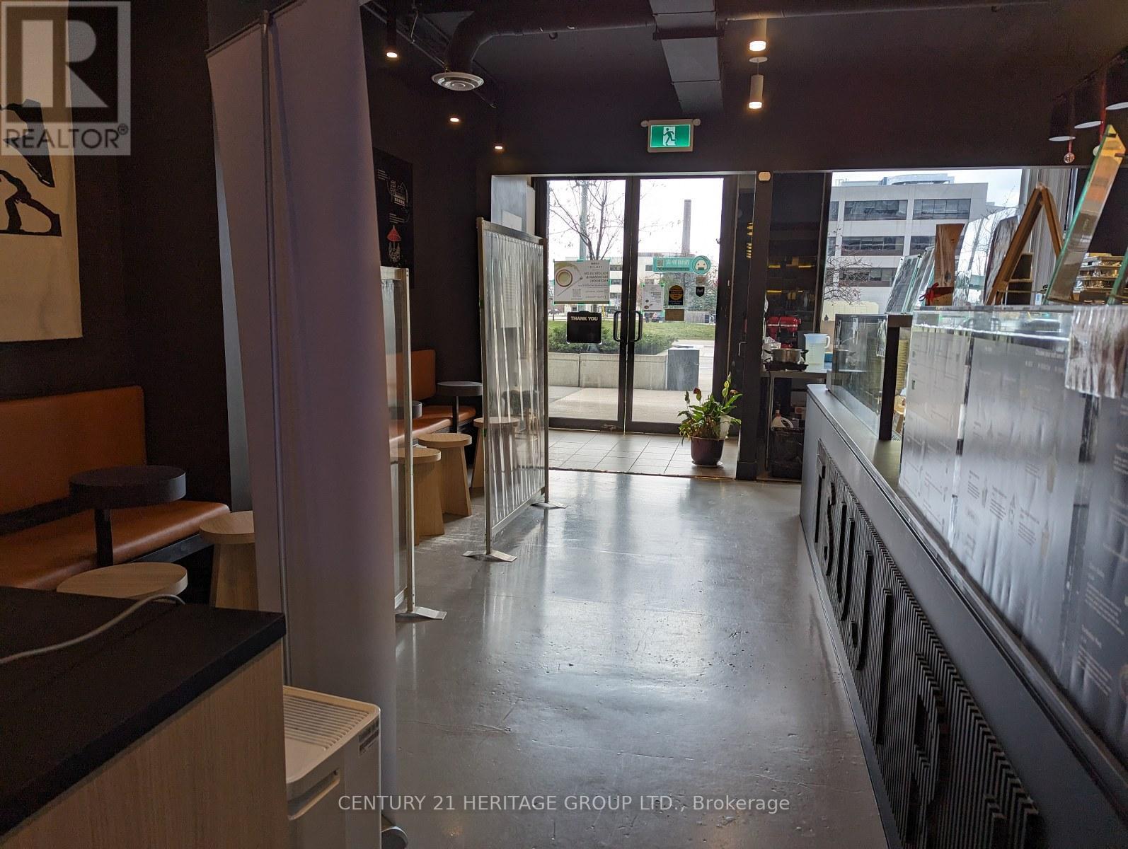 #3 -330 PHILLIP ST, #3