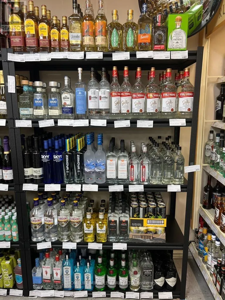 6955- 6957 TECUMSEH ROAD