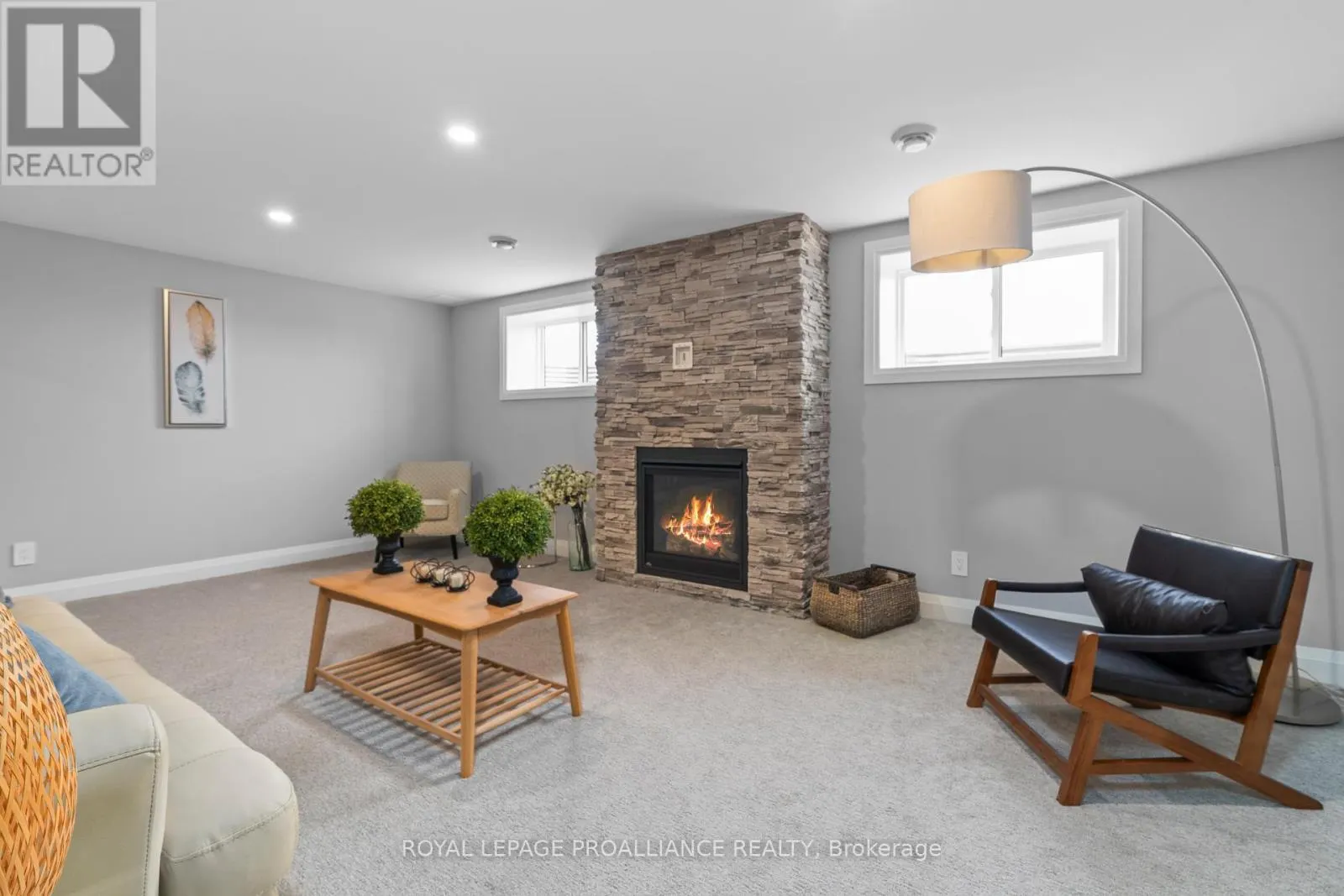 5 MACKENZIE JOHN CRESCENT