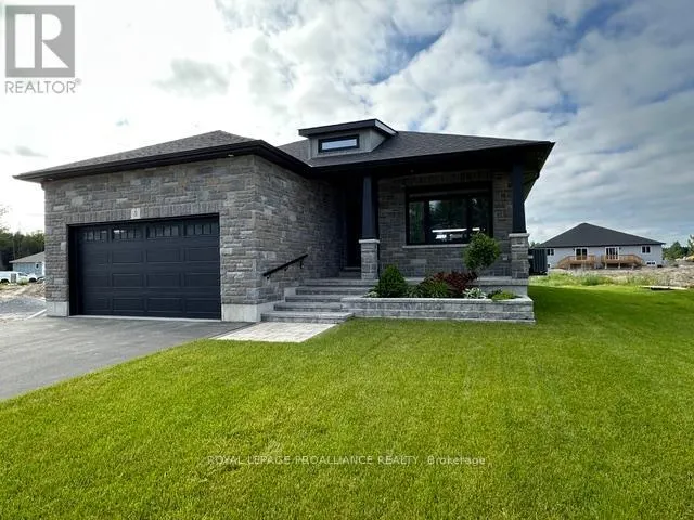 5 MACKENZIE JOHN CRESCENT
