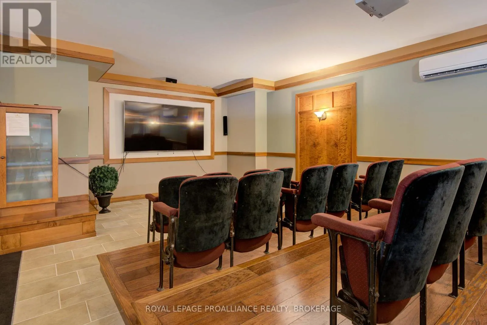 8-2 - 532 10TH CONCESSION ROAD, #8-2