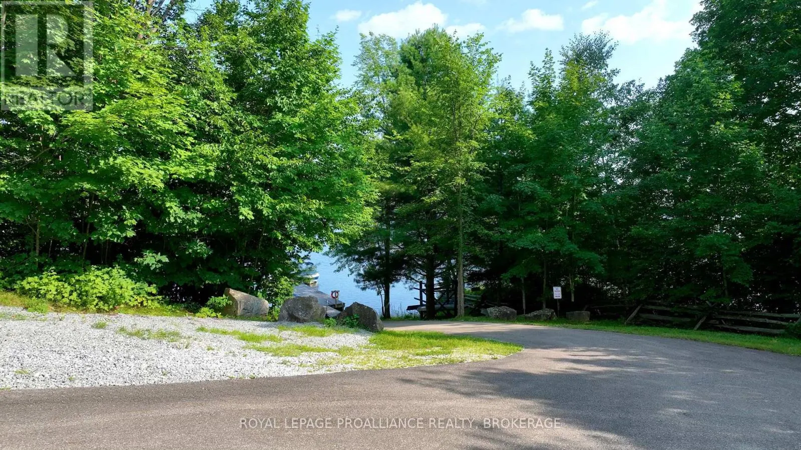 572 OAK BLUFFS ROAD