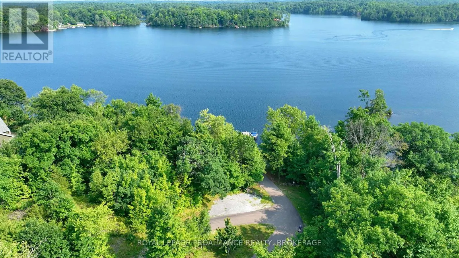572 OAK BLUFFS ROAD